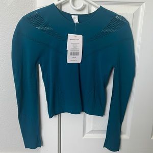 NWT Fabletics skulpknit top, size M but fits like S